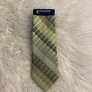 Stafford Man Tie brand new with tags color green